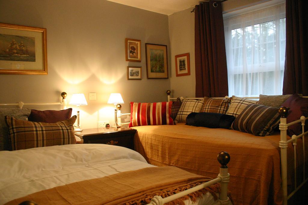 Horse & Groom B&B Westbury  Exterior photo