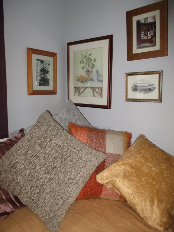 Horse & Groom B&B Westbury  Exterior photo